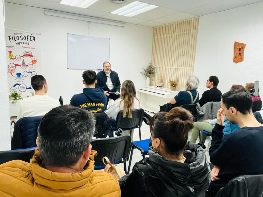 Explorando la filosofía antigua: charla sobre las escuelas cínica y escéptica en Zaragoza